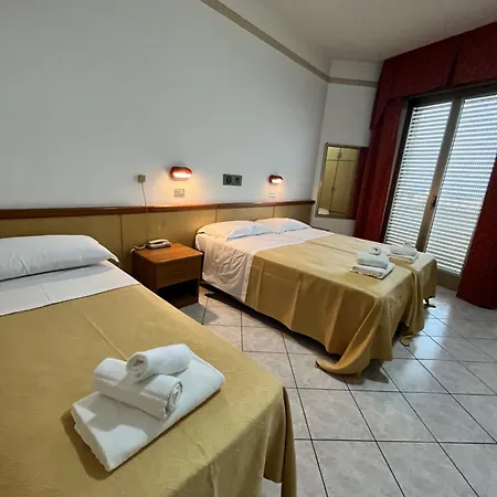 Columbia Frontemare 3* Rímini