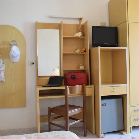 Hotel Columbia Frontemare 3*