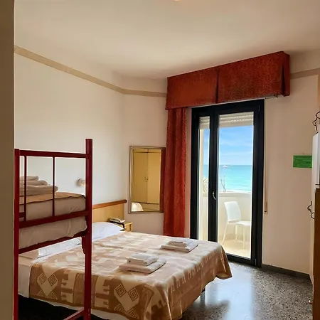 Columbia Frontemare Hotel 3*