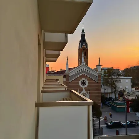 Hotel Columbia Frontemare 3*