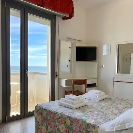 Columbia Frontemare Hotel 3*