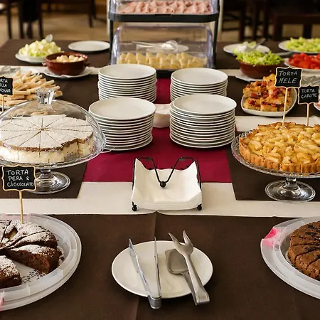Hotel Columbia Frontemare 3*