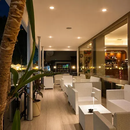 Hotel Columbia Frontemare