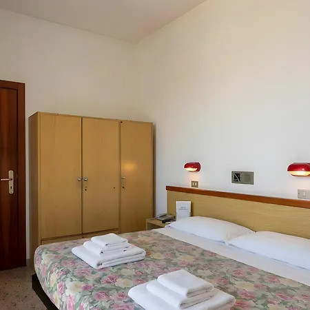 Columbia Frontemare Hotel 3*