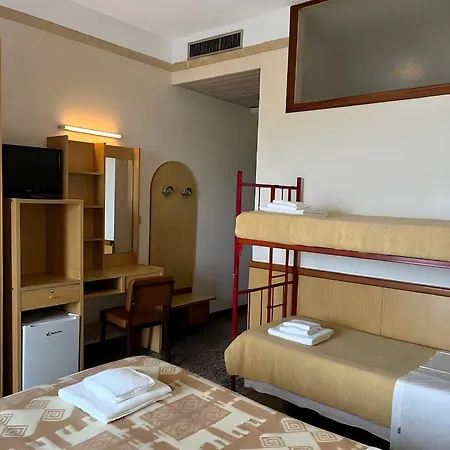 Columbia Frontemare 3*