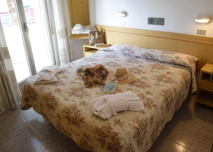 Columbia Frontemare 3* Rimini