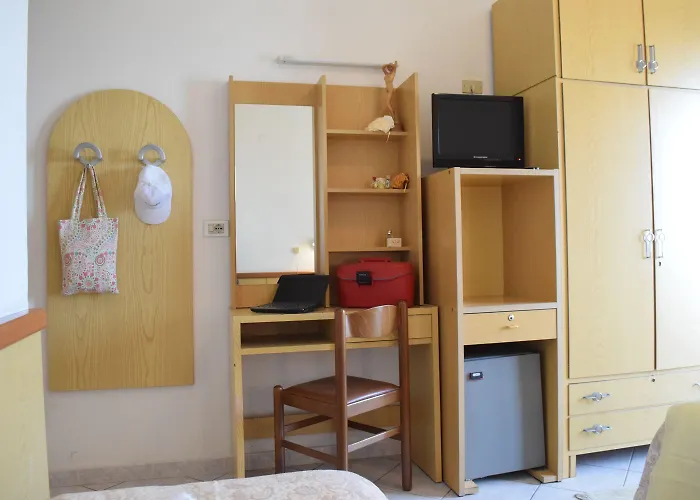 Hotel Columbia Frontemare 3*