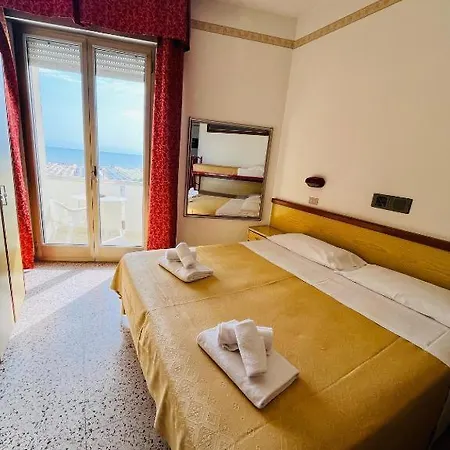 Columbia Frontemare Hotel 3*